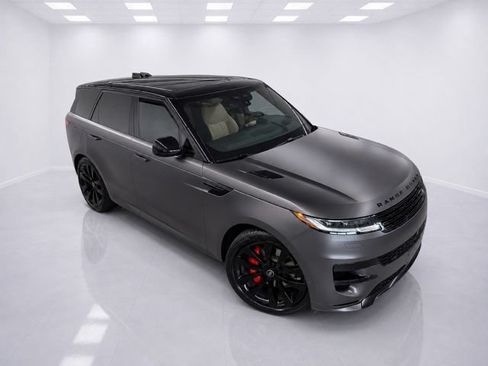 Used 2025 Land Rover Range Rover Sport Dynamic SE AWD/4WD image 9