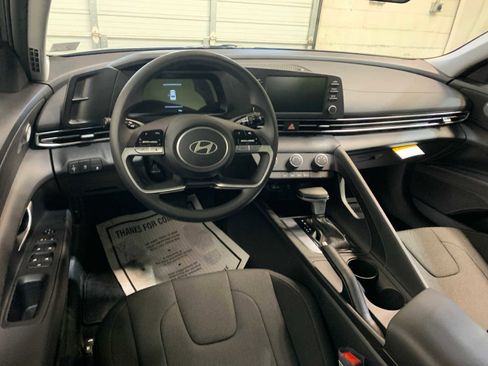 New 2026 Hyundai Elantra SE image 4