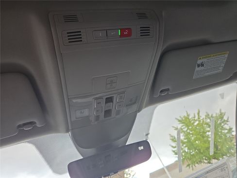 New 2025 Volkswagen Taos SEL image 22