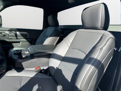 New 2024 RAM 2500 Tradesman w/ Chrome Appearance Group image 9