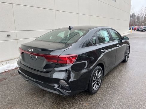 Used 2024 Kia Forte LXS w/ LXS Technology Package image 7