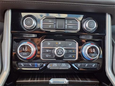 Used 2021 GMC Yukon Denali w/ Denali Premium Package image 71
