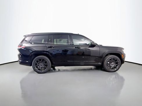 Used 2025 Jeep Grand Cherokee L Summit w/ Obsidian Package AWD/4WD image 8