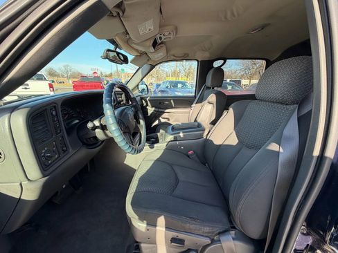 Used 2004 Chevrolet Avalanche Z71 w/ Preferred Equipment Group image 9