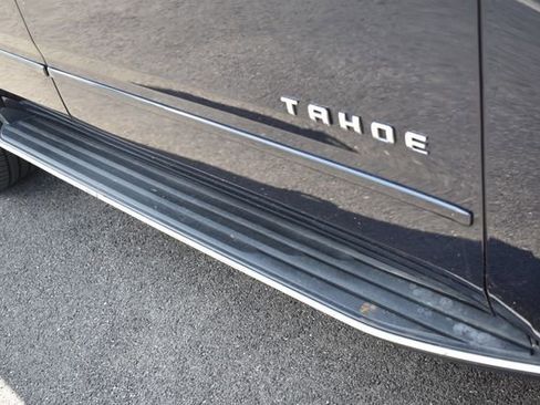 Used 2018 Chevrolet Tahoe Premier AWD/4WD image 12