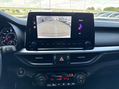 Used 2024 Kia Forte GT-Line w/ GT-Line Premium Package image 9