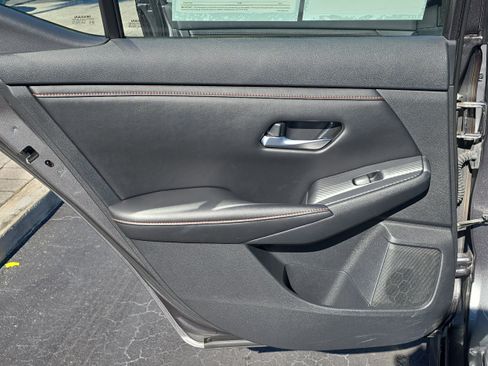 Used 2022 Nissan Sentra SR image 11