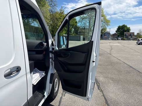 Used 2020 Mercedes-Benz Sprinter 2500 w/ Driver Convenience Package image 19
