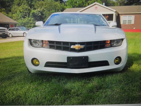 Used 2013 Chevrolet Camaro LS RWD image 8