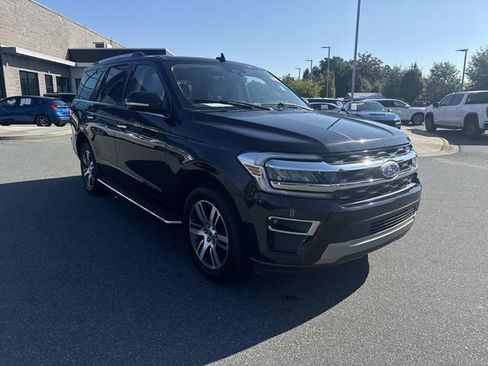 Used 2022 Ford Expedition Limited RWD image 4