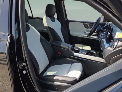Certified 2023 Mercedes-Benz GLB 250 image 19
