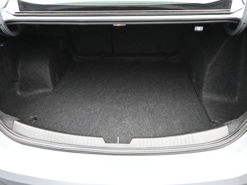 Used 2024 Chevrolet Malibu LT image 14