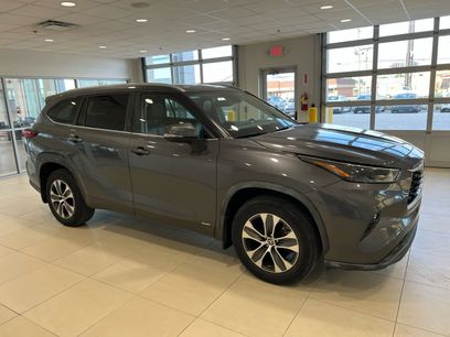 Used 2023 Toyota Highlander XLE