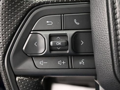Used 2025 Toyota Tacoma SR5 RWD image 19