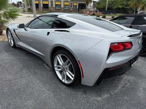 Used 2019 Chevrolet Corvette Stingray Coupe w/ 1LT RWD image 5