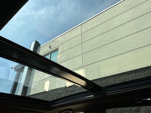 New 2025 Cadillac XT5 Premium Luxury image 8