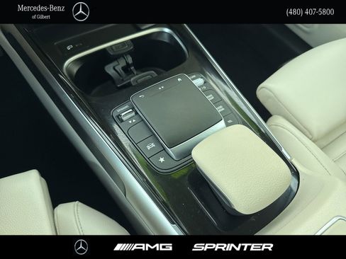 Certified 2022 Mercedes-Benz GLB 250 4MATIC image 23