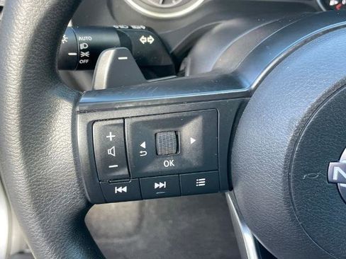 Used 2023 Nissan Rogue S AWD/4WD image 13