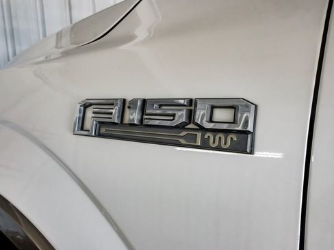 Used 2018 Ford F150 King Ranch w/ Equipment Group 601A Luxury AWD/4WD image 53