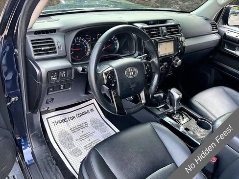 Used 2017 Toyota 4Runner TRD Off-Road Premium AWD/4WD image 12