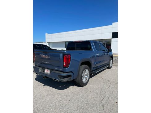 Used 2025 GMC Sierra 1500 Denali AWD/4WD image 4
