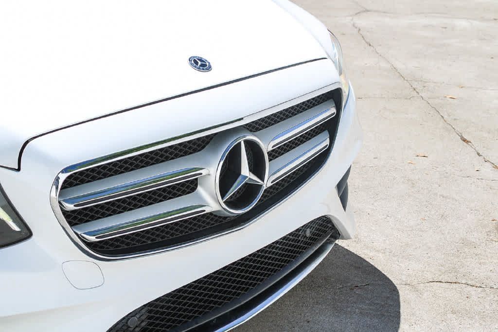 Used 2018 Mercedes-Benz E 300 image 11