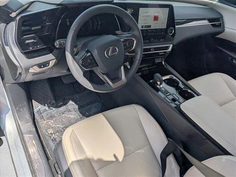 Used 2024 Lexus RX 350 FWD w/ Technology Package image 10