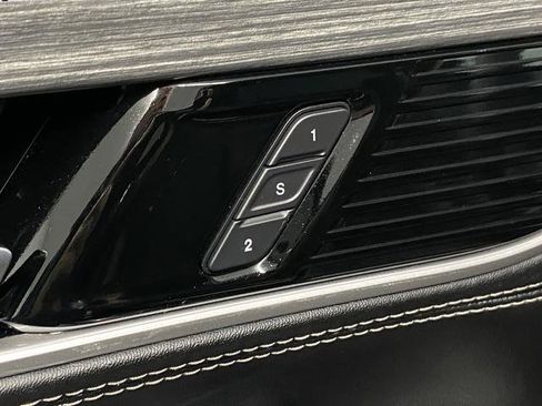 Used 2023 Jeep Wagoneer L Series III w/ Preferred Equipment Group image 49