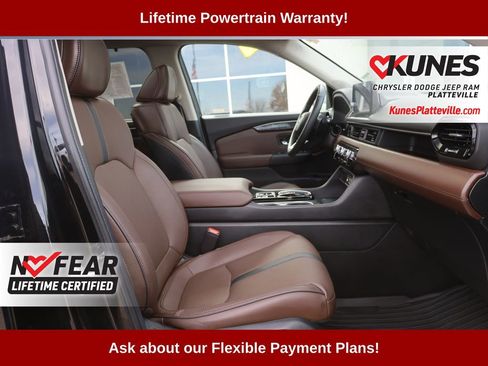 Used 2023 Honda Pilot Elite image 14