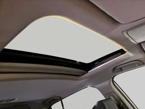 Used 2022 Honda CR-V Touring image 14
