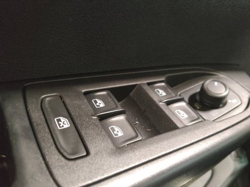 Used 2022 Volkswagen Taos SE AWD/4WD image 27