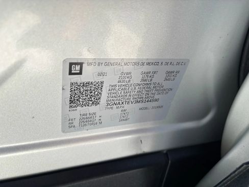 Used 2021 Chevrolet Equinox LT w/ LPO, Cargo Package image 17