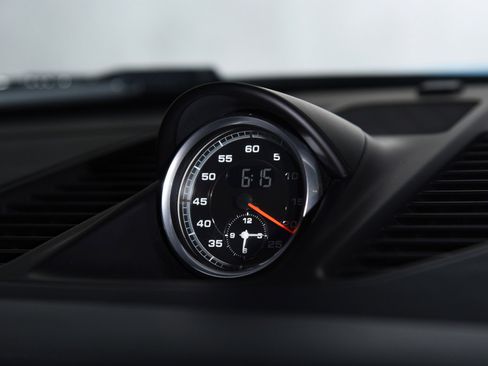 Used 2017 Porsche 911 Turbo S image 8