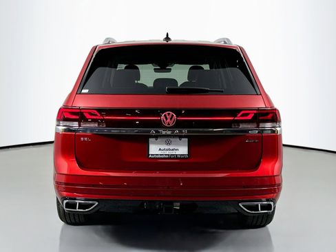 Certified 2025 Volkswagen Atlas SEL Premium R-Line image 5