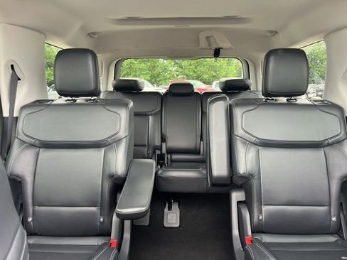 Used 2025 Ford Expedition Platinum AWD/4WD image 35