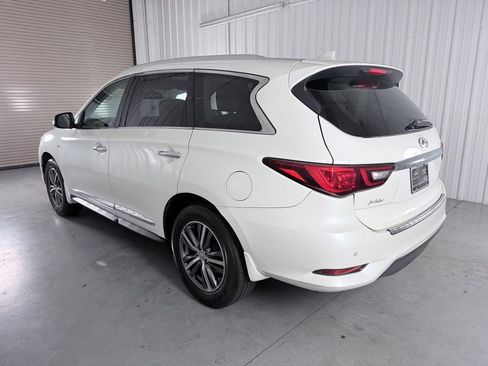 Used 2019 INFINITI QX60 Luxe w/ Essential Package FWD image 6