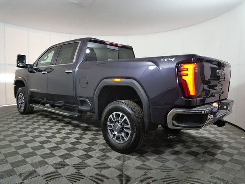 New 2026 GMC Sierra 3500 SLT w/ SLT Premium Package AWD/4WD image 5