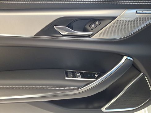 New 2024 Jaguar XF R-Dynamic SE AWD/4WD image 10