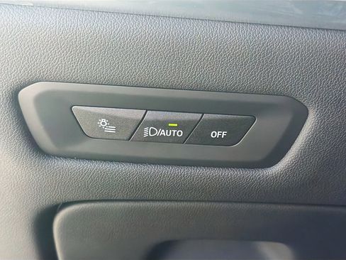 Used 2025 BMW X5 xDrive50e image 37