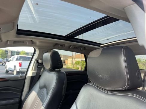 Used 2015 Cadillac SRX Luxury AWD/4WD image 21