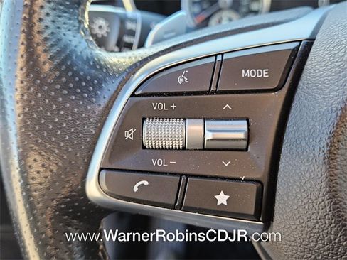 Used 2023 Genesis G70 2.0T image 26