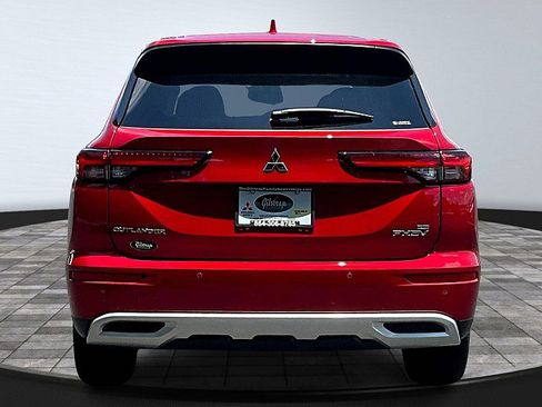 Used 2024 Mitsubishi Outlander SE AWD/4WD image 4