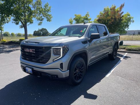 Used 2023 GMC Sierra 1500 Elevation AWD/4WD image 3