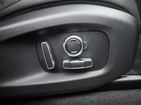 New 2026 Jaguar F-PACE R-Dynamic S AWD/4WD image 11