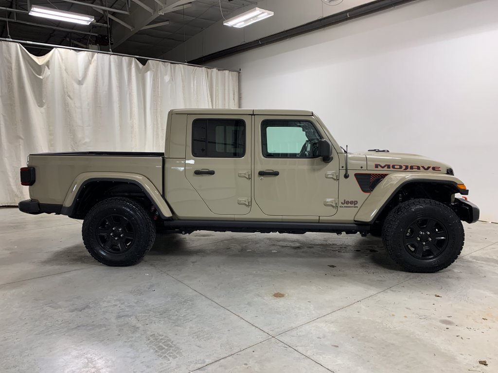 Used 2022 Jeep Gladiator Mojave w/ Cold Weather Group AWD/4WD image 11