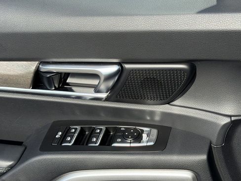 Used 2022 Kia Telluride EX w/ EX Premium Package image 19