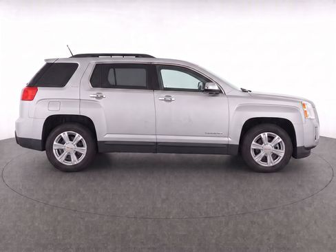 Used 2017 GMC Terrain SLE w/ Chrome Edition FWD image 8