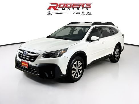 Used 2020 Subaru Outback Premium w/ Popular Package #1 AWD/4WD image 3