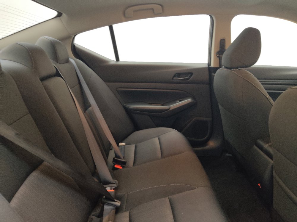 Used 2025 Nissan Altima 2.5 SV FWD image 19