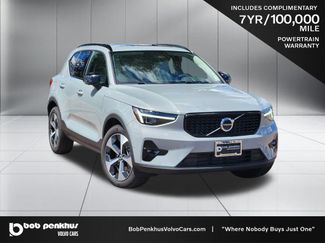 New 2026 Volvo XC40 B5 Plus w/ Protection Package Premier AWD/4WD 360° Tour